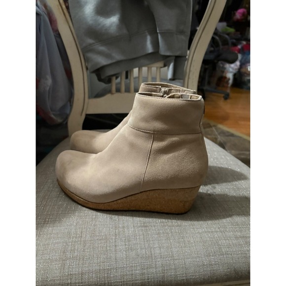 BIRKENSTOCK PAPILLO EBBA BOOTIES, CREAM SUEDE, SIZE 39, LIKE NEW. LINED. - Picture 4 of 8